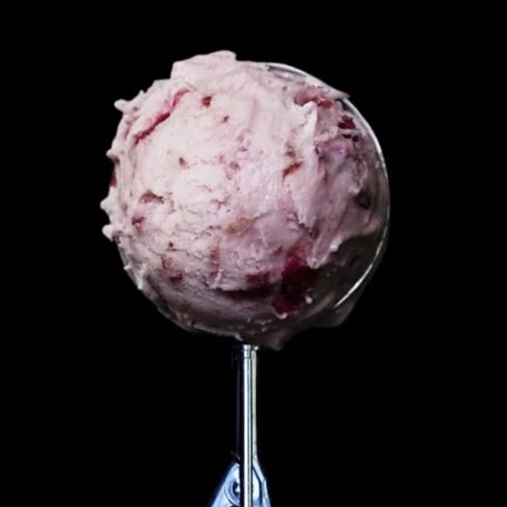 Beyaz Çikolata Vişneli Dondurma